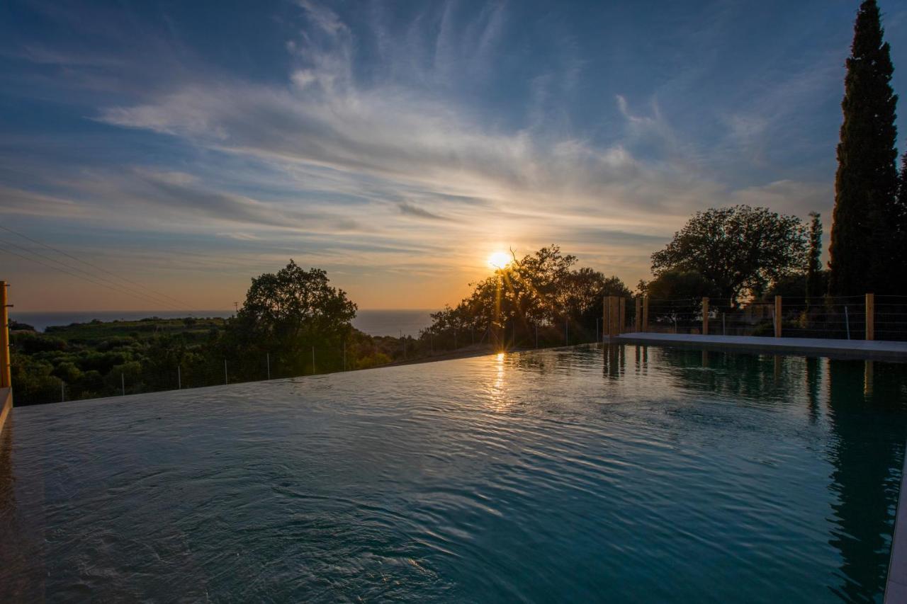 Villa Madelaine Esparta Exterior foto
